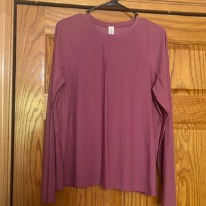 Lululemon sun protection long sleeve top size small.